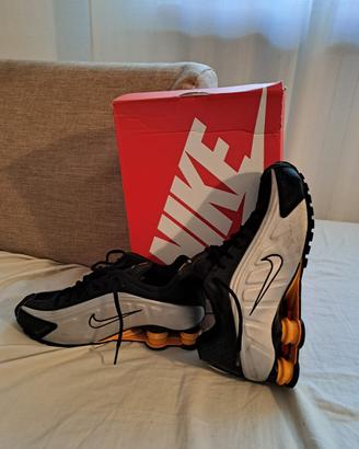Scarpe Nike Shox R4