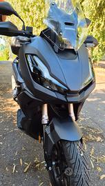 Honda Adv 350 in garanzia