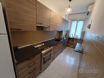Cucina completa di tutti elettrodomestici 