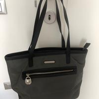 Michael Kors shopping bag