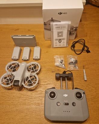 DJI NEO fly more combo