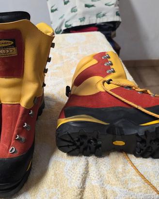 Scarpe da alpinismo"Scarpa"
