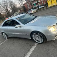 MERCEDES BENZ CLK 220 