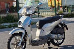 Aprilia Scarabeo 200