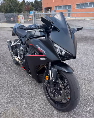 HONDA CBR 650 R - UNICO PROPRIETARIO-GARANZIA