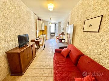 MONOLOCALE A SPOLETO