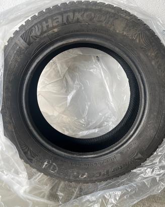 Set pneumatici invernali Hankook