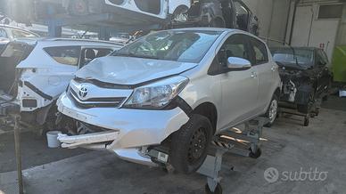 TOYOTA YARIS 2011-2015 1.0 Benzina 5 Porte