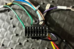 Connettore autoradio