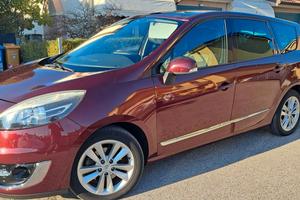 RENAULT Grand Scénic - 2013