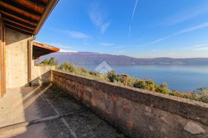 CASA INDIPENDENTE A TOSCOLANO-MADERNO