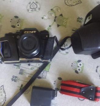 Macchina fotografica zenit 122