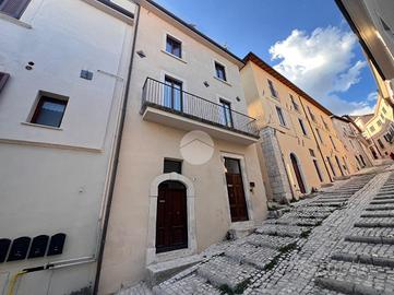 CASA INDIPENDENTE A L'AQUILA