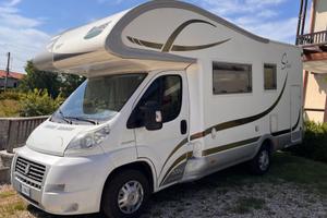 camper pronto per vacanze famigliari