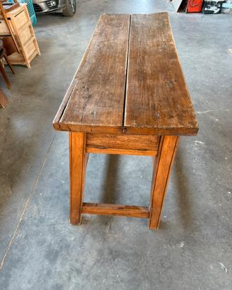 Tavolo arredamento con cassetto