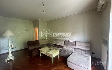 QUADRILOCALE CON DOPPI SERVIZI