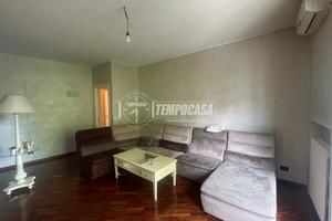 QUADRILOCALE CON DOPPI SERVIZI