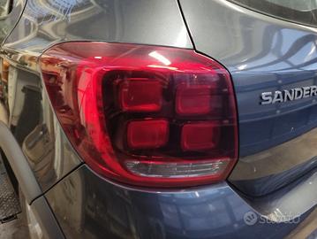 Fanale posteriore sinistro DACIA SANDERO del 2017
