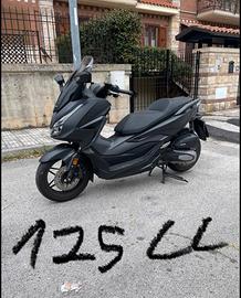 Honda forza 125