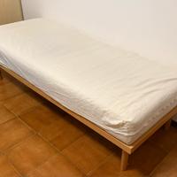 Letto singolo con materasso antiacaro