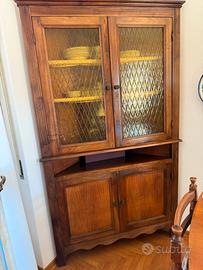 Credenza ad angolo in legno con vetrina