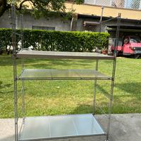 Scansia in ferro e vetro