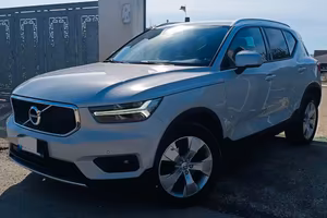 Volvo xc40 D3 automatico  24 mesi garanzia inclusi