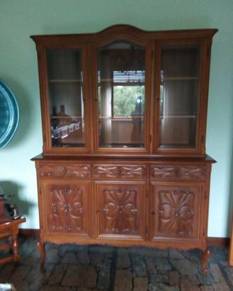 Credenza antica in legno