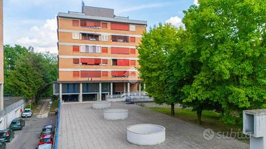 4 LOCALI A REGGIO NELL'EMILIA