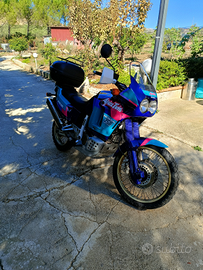 Africa twin 750 rd04