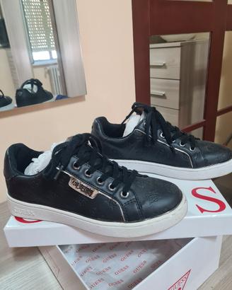 Sneakers Guess