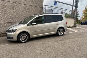 Touran ecofuel 7 posti