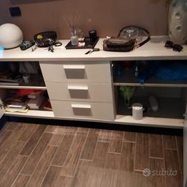Madia o credenza moderna