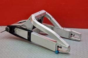 FORCELLONE POSTERIORE YAMAHA R6 1999 2002 YZF 2000