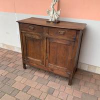 Credenza sarda fatta artigianalmente