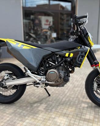 Husqvarna 701 Supermoto