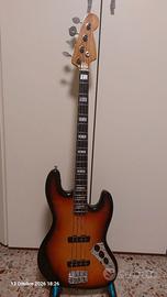 Basso 4 corde modello Jazz Bass primi anni 80.
