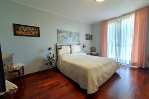 VILLA A SCHIERA A ROBECCO SUL NAVIGLIO