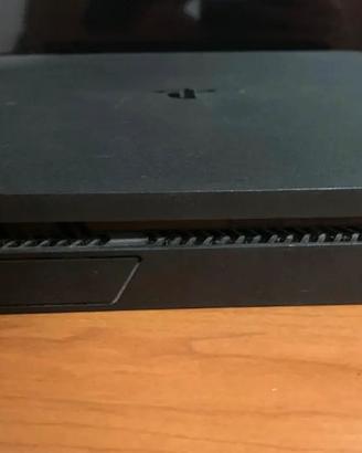 PLAY STATION 4 SLIM