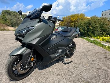Yamaha tmax 560 garanzia yamaha + akrapovich full
