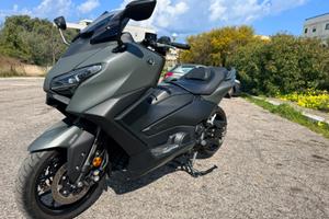Yamaha tmax 560 garanzia yamaha + akrapovich full