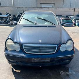 Mercedes Classe C W203 2.2 CDI 611962 PER RICAMBI