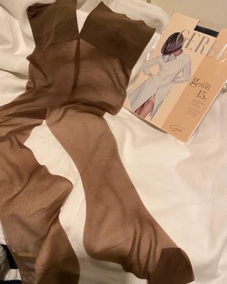 Tre paia di eleganti calze fini  parigine