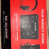 M-Audio studio per produzione vocale
