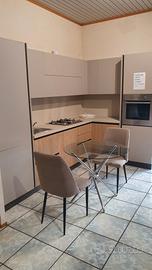 cucina angolo l.315 x l.185 con elettrodomestici 