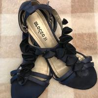 Sandali fiorati blu