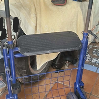 DEAMBULATORE ROLLATOR QUATTRO