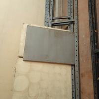 scaffalatura robusta di ferro 