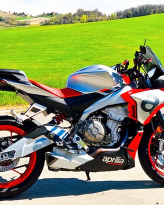 Aprilia Tuono 660 - Full Optional