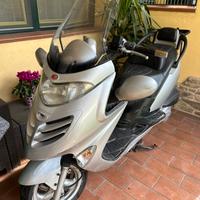 Kymco Grand Dink 250